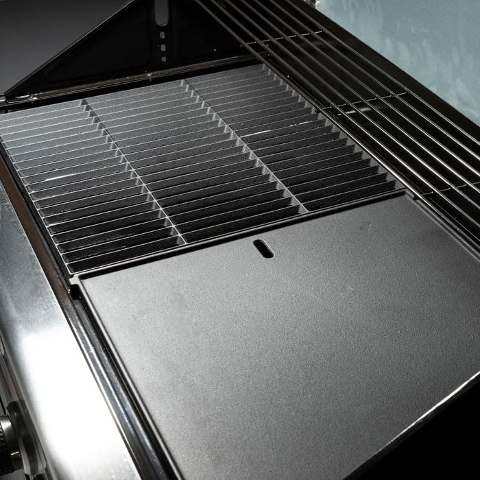 GAS BBQ HOODED JUMBUCK 4 BURNER STARDOM 11